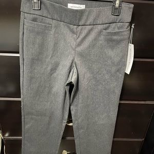 NWT. Liz Claiborne woman’s slacks size 4P